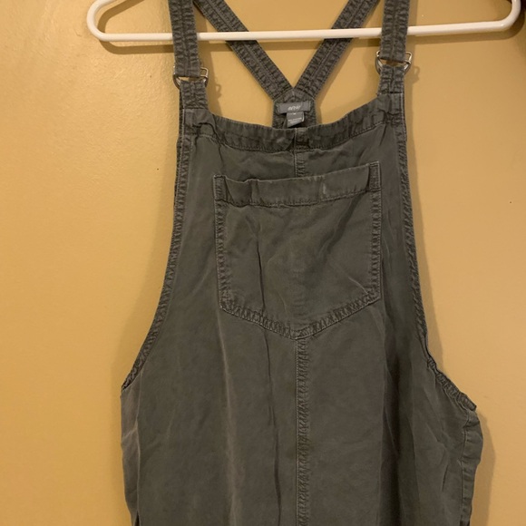 Aerie size medium green overalls - Picture 4 of 6
